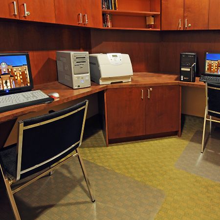 Holiday Inn Express Brampton By Ihg Esterno foto